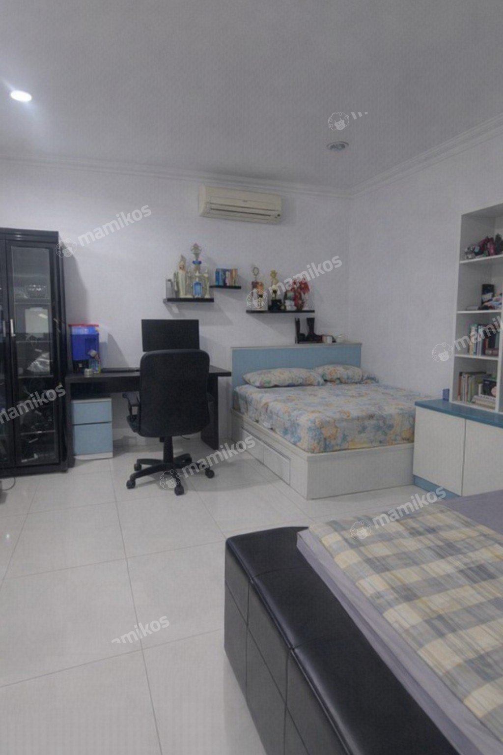 Rumah Sertifikat SHM 6 Kamar Tidur 3 Kamar Mandi Kav DKI Jakarta Barat - Photo 4
