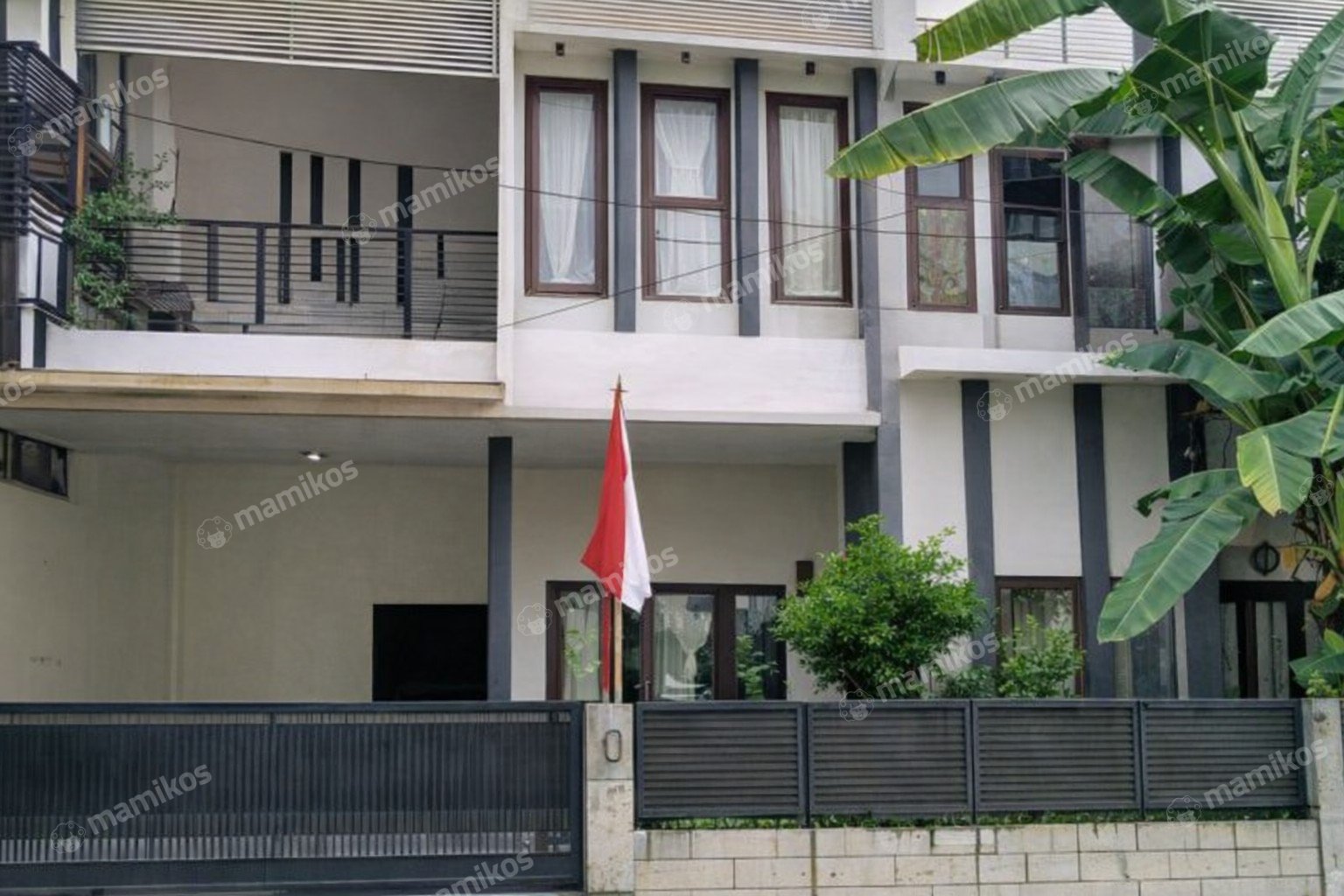 Rumah Sertifikat SHM 6 Kamar Tidur 3 Kamar Mandi Kemanggisan Jakarta Barat