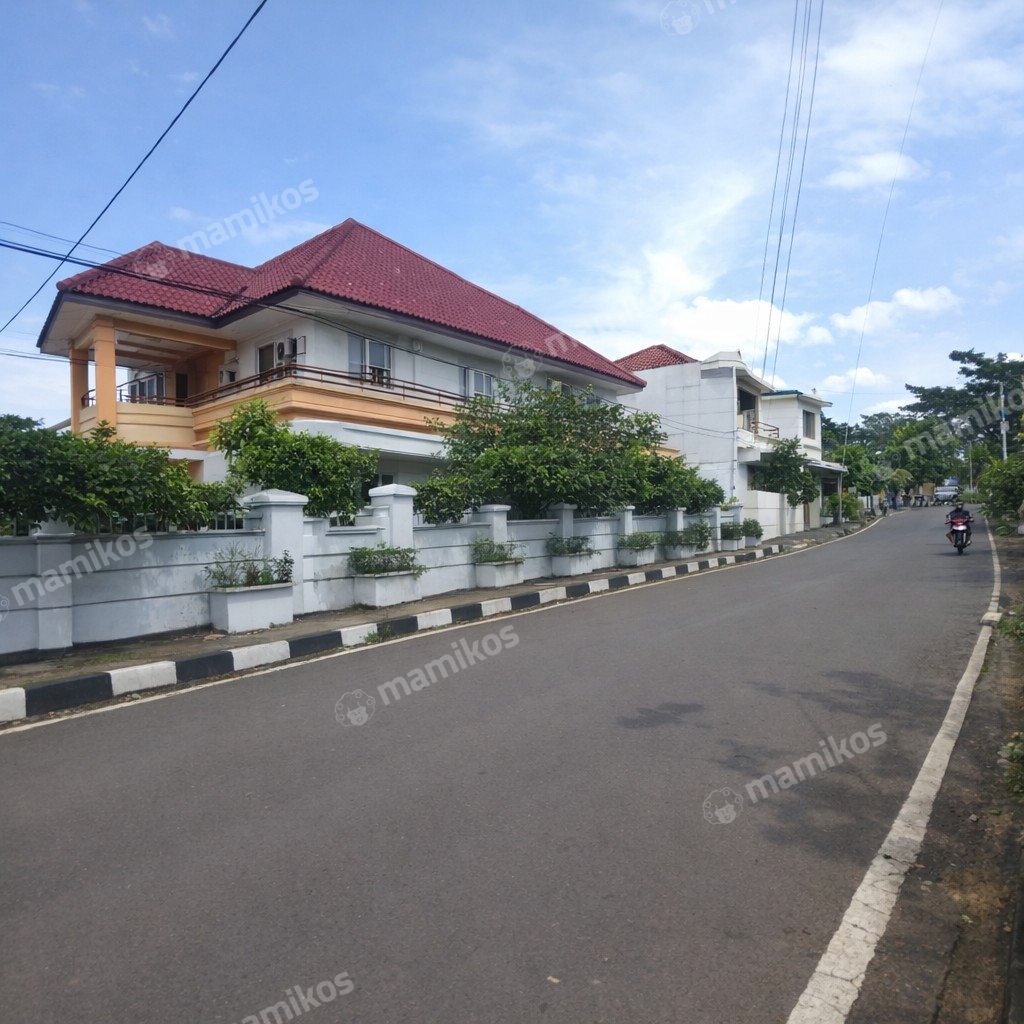 Rumah Sertifikat SHM 9 Kamar Tidur 5 Kamar Mandi Duren Sawit Jakarta Timur - Photo 2