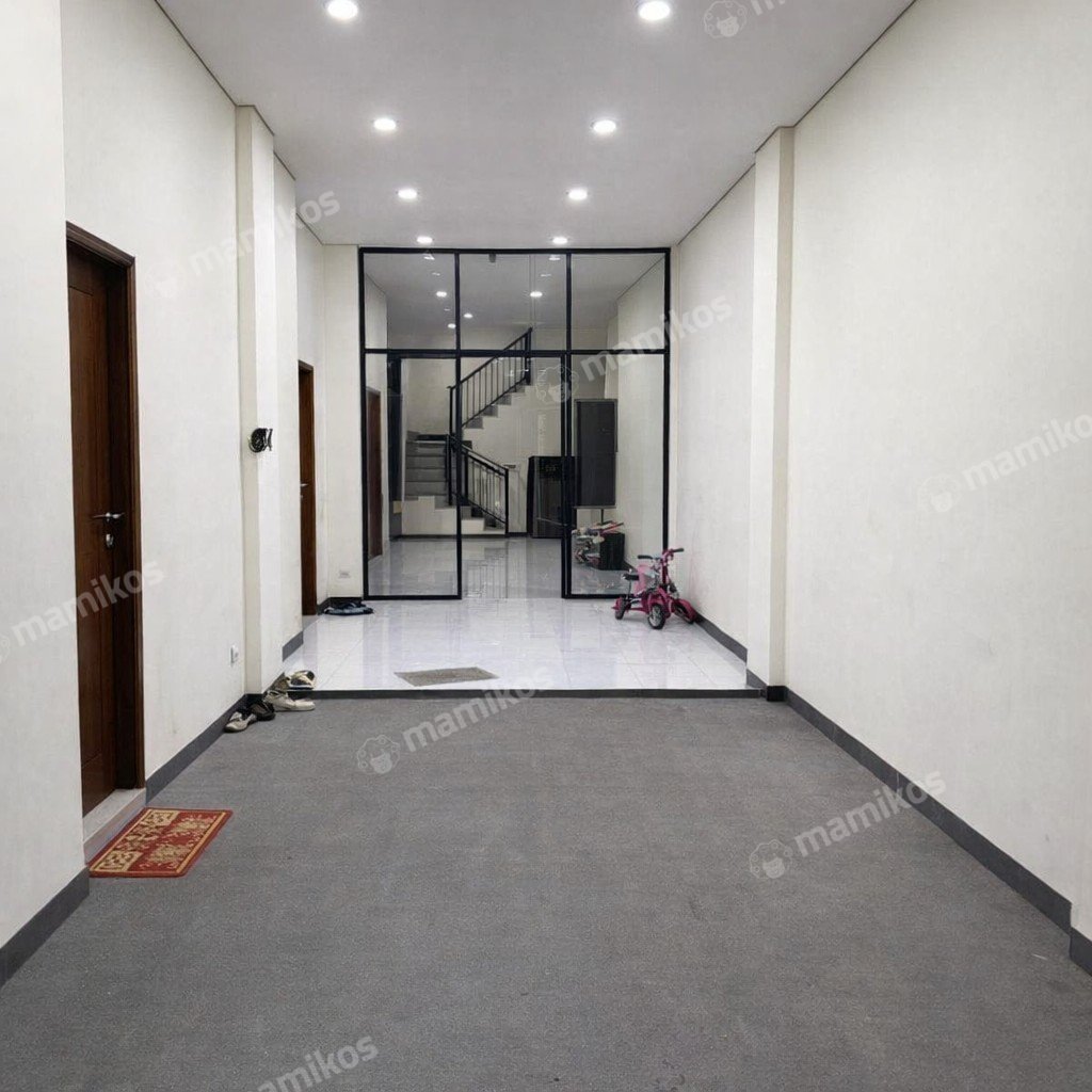 Rumah Sertifikat SHM 5 Kamar Tidur 3 Kamar Mandi Jelambar Jakarta Barat - Photo 2