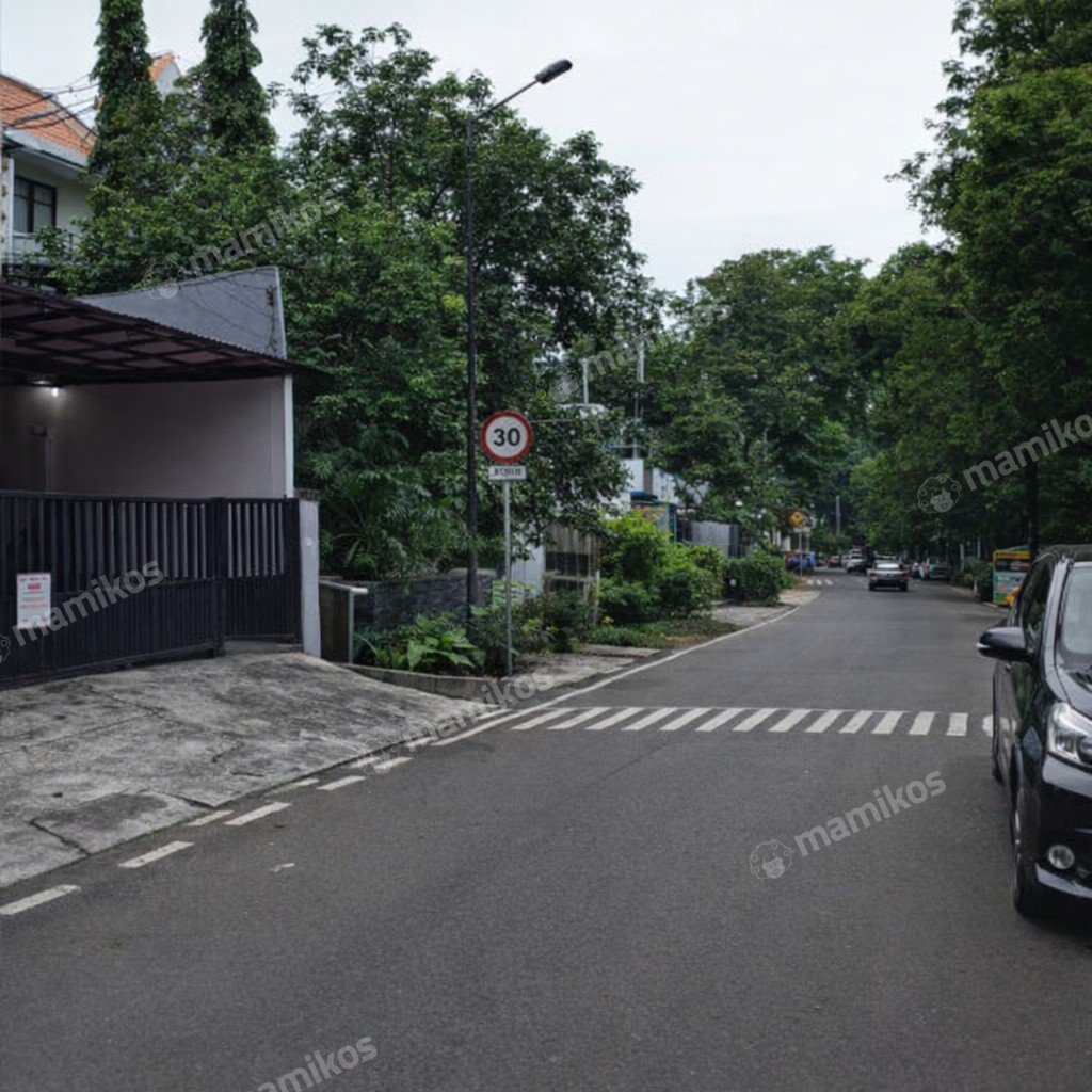Rumah Sertifikat SHM 7 Kamar Tidur 3 Kamar Mandi Pulomas Jakarta Timur - Photo 3