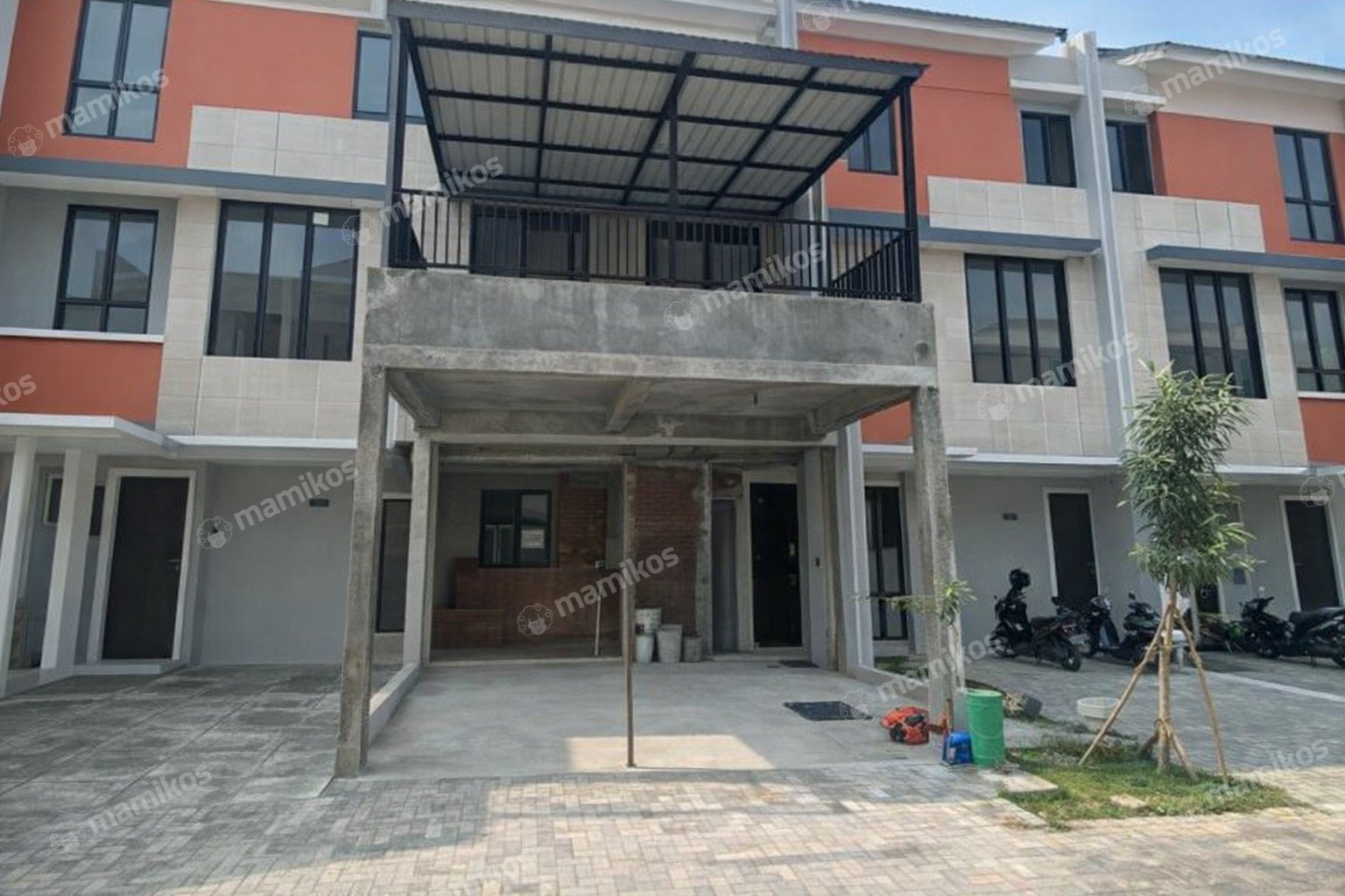 Rumah Sertifikat SHM 3 Kamar Tidur 3 Kamar Mandi Green Mansion Jakarta Barat