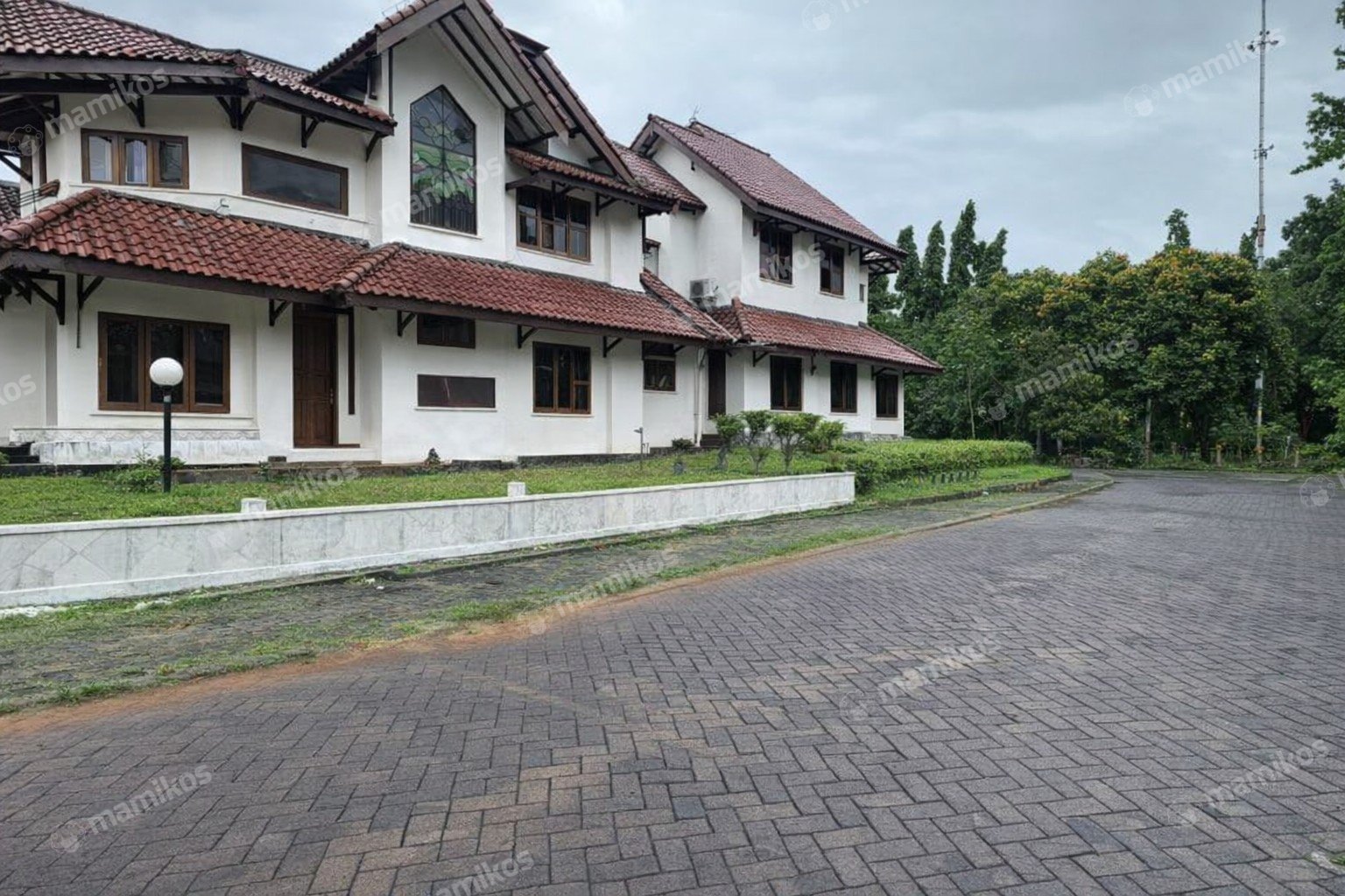 Rumah Sertifikat SHM 4 Kamar Tidur 3 Kamar Mandi Lebak Bulus Jakarta Selatan
