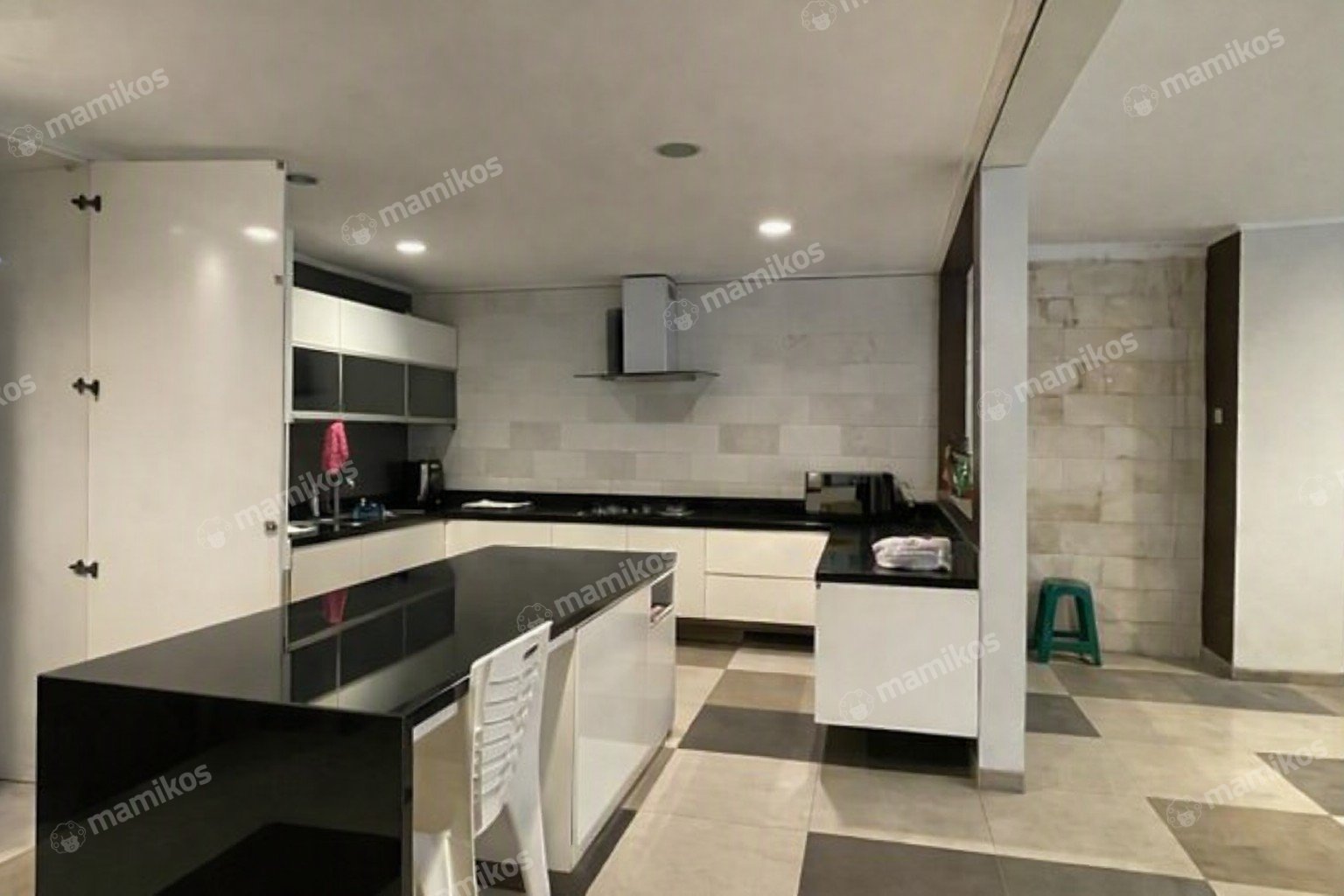 Rumah Sertifikat SHM 5 Kamar Tidur 2 Lantai Pantai Indah Kapuk Jakarta Utara
