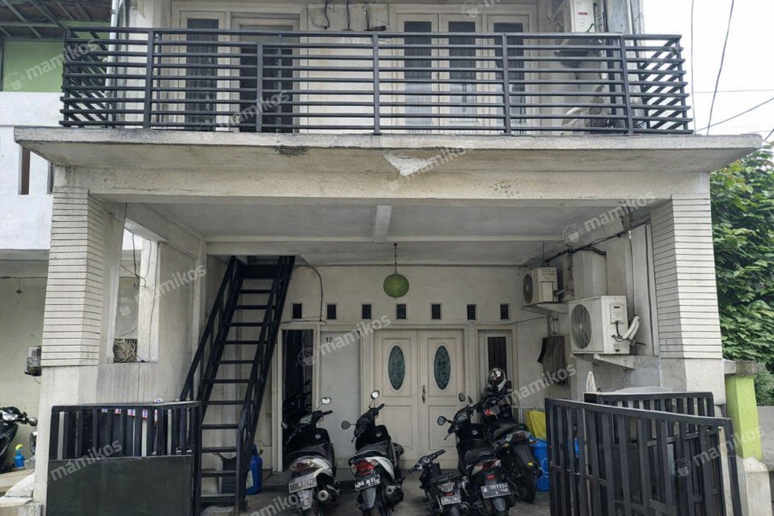 Rumah Sertifikat SHM 8 Kamar Tidur 4 Kamar Mandi Tebet Jakarta Selatan