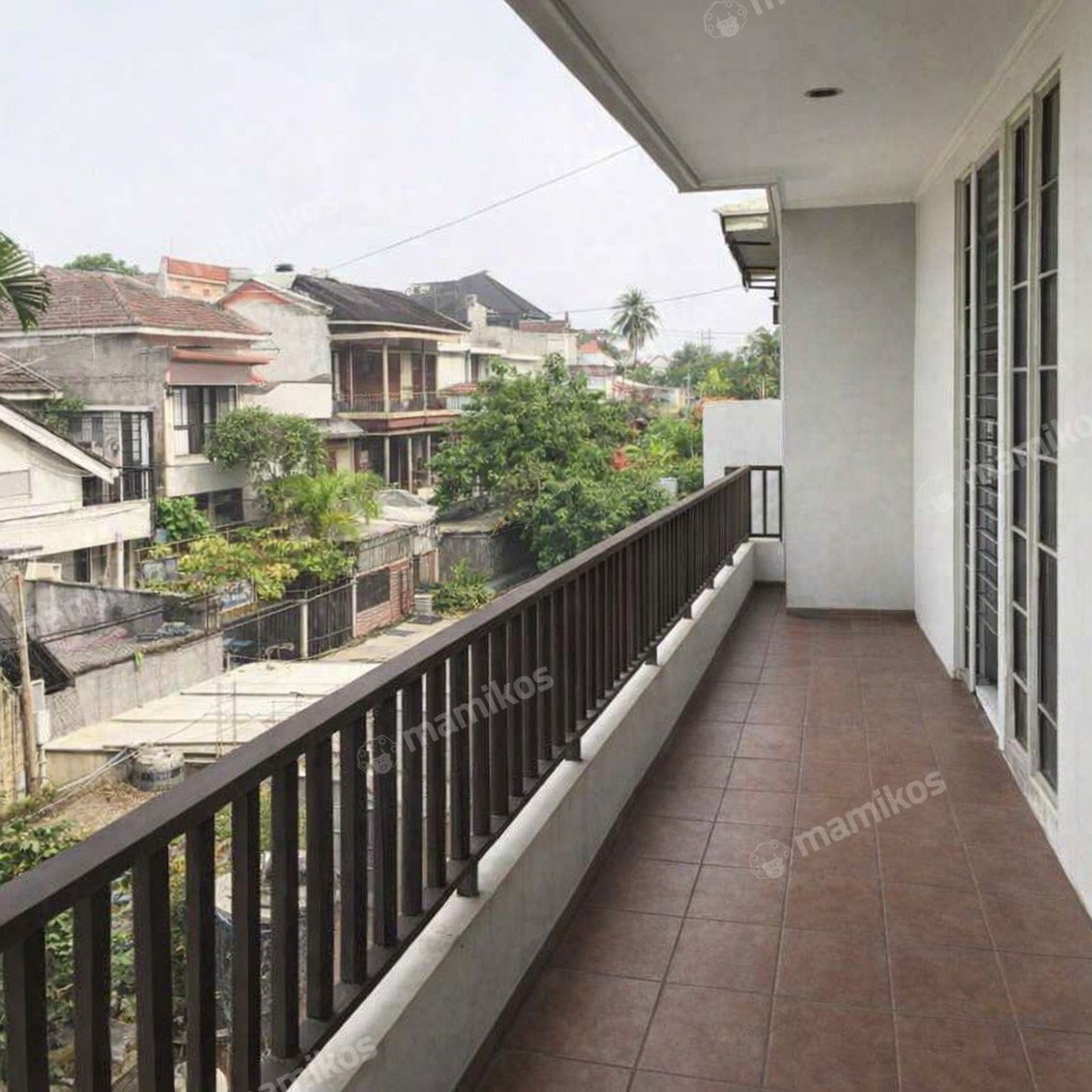Rumah Sertifikat SHM 4 Kamar Tidur 3 Kamar Mandi Pondok Indah Jakarta Selatan - Photo 4