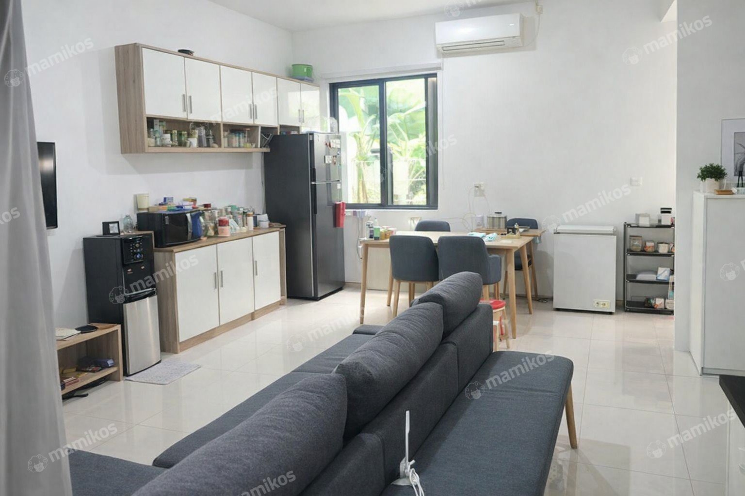 Rumah Sertifikat SHM 5 Kamar Tidur 4 Kamar Mandi Semanan Jakarta Barat