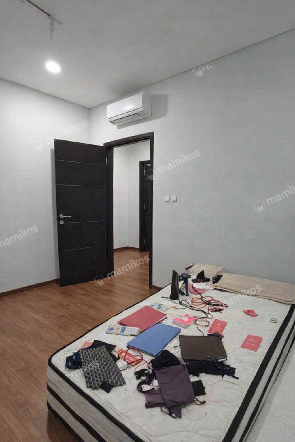 Rumah Sertifikat PPJB 3 Kamar Tidur 3 Kamar Mandi Pantai Indah Kapuk 2 Jakarta Utara - Photo 4