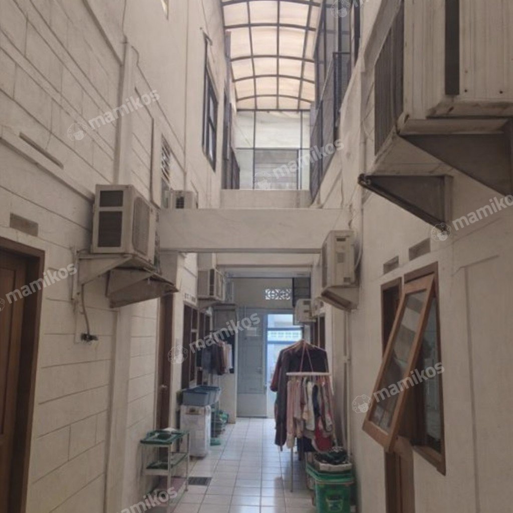 Rumah Sertifikat SHM 33 Kamar Tidur 19 Kamar Mandi Gatot Subroto Jakarta Selatan - Photo 3