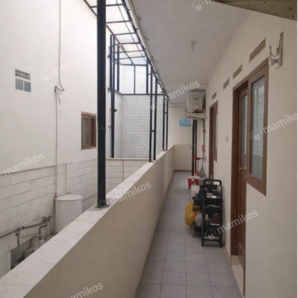 Rumah Sertifikat SHM 33 Kamar Tidur 19 Kamar Mandi Gatot Subroto Jakarta Selatan - Photo 4