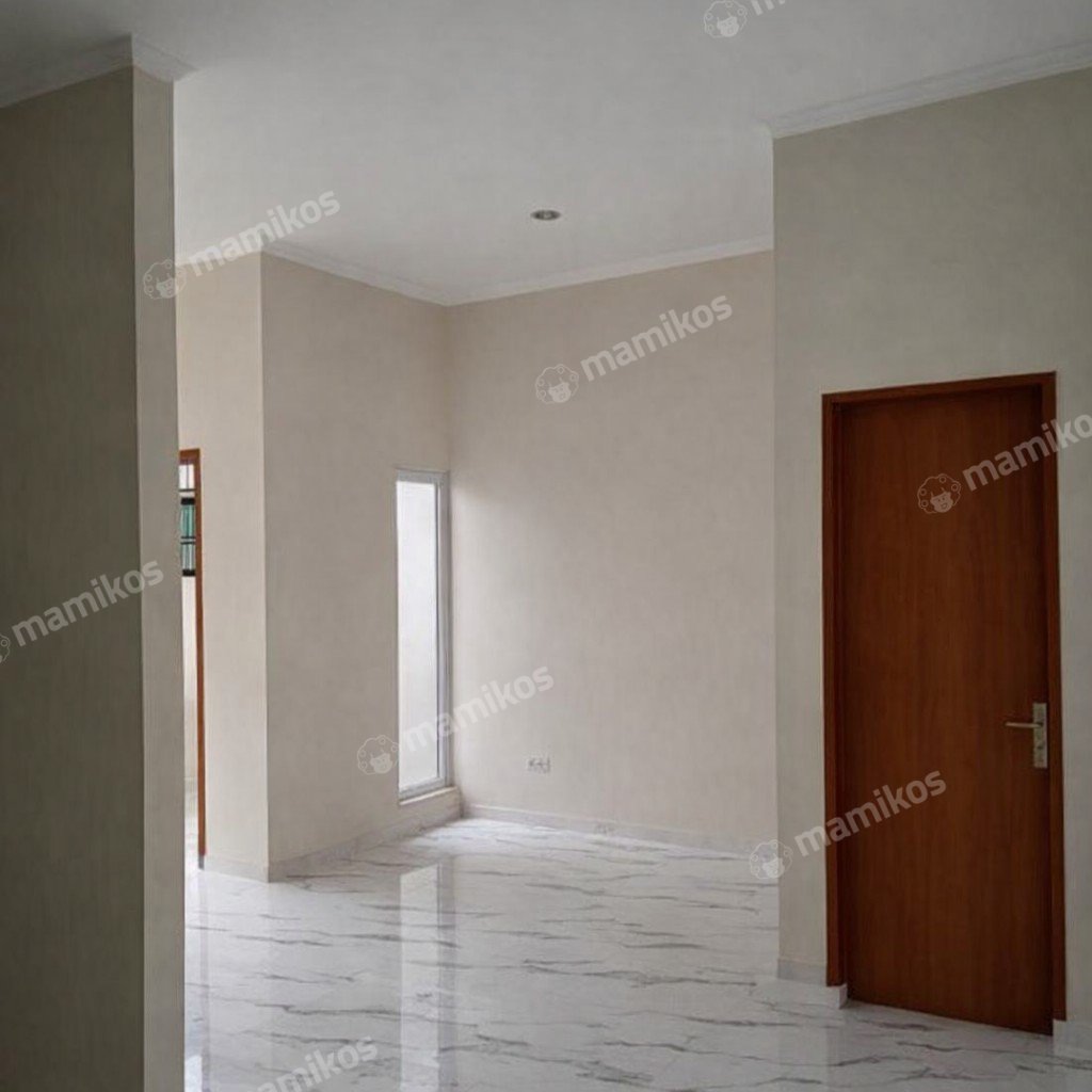 Rumah Sertifikat SHM 4 Kamar Tidur 4 Kamar Mandi Jagakarsa Jakarta Selatan - Photo 4
