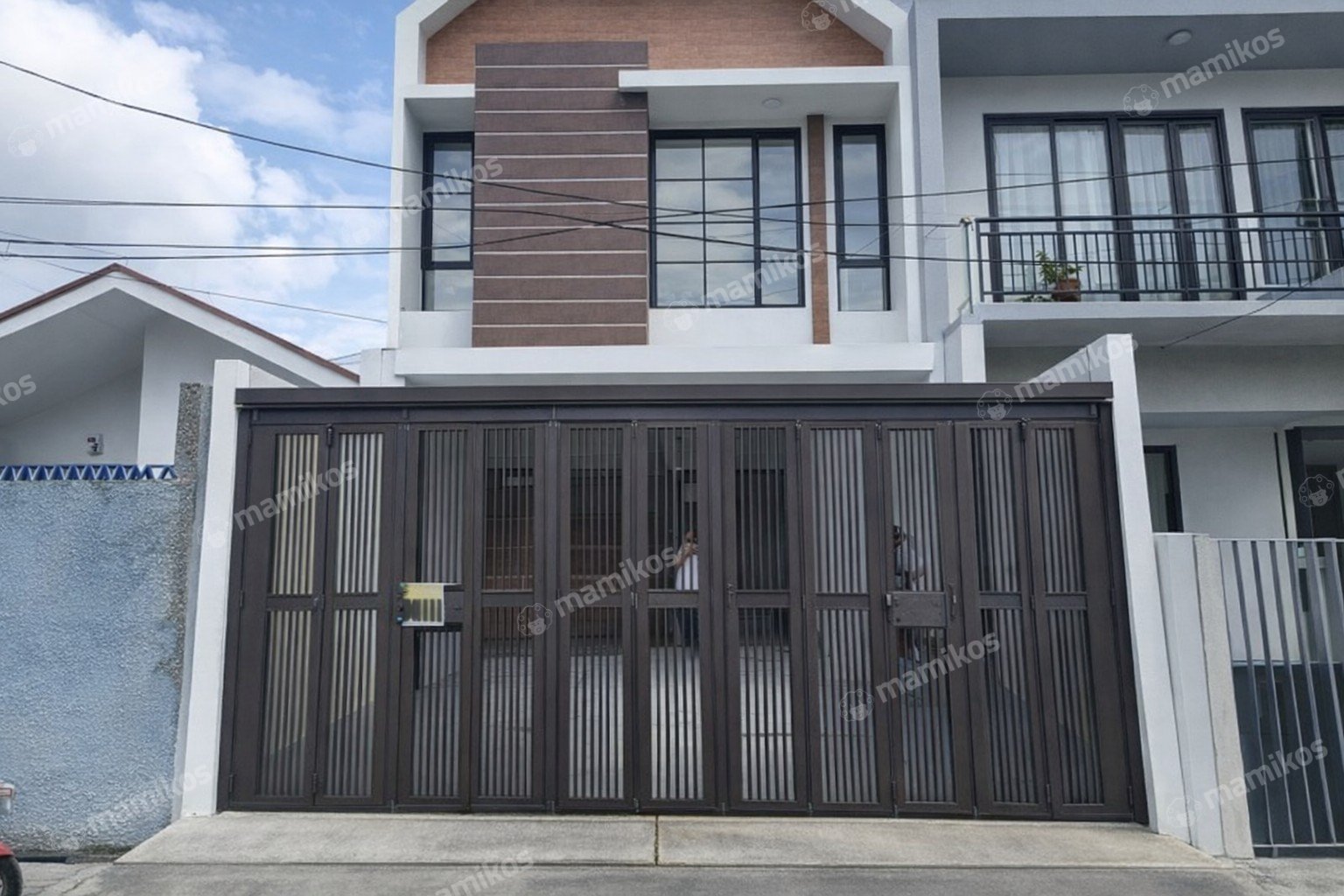 Rumah Baru Sertifikat SHM 4 Kamar Tidur Sunrise Garden Jakarta Barat