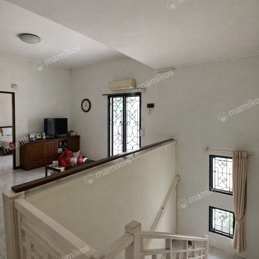 Rumah Sertifikat SHM 3 Kamar Tidur 3 Kamar Mandi Penggilingan Jakarta Timur - Photo 5