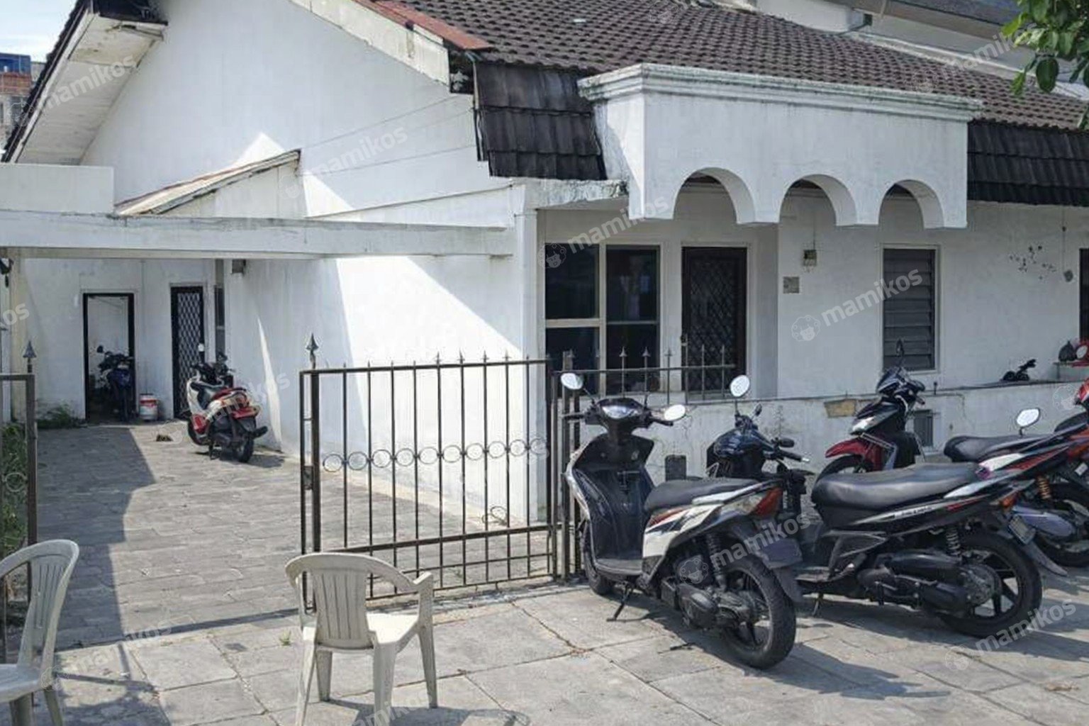 Rumah Sertifikat SHM 5 Kamar Tidur 4 Kamar Mandi Duri Kepa Jakarta Barat