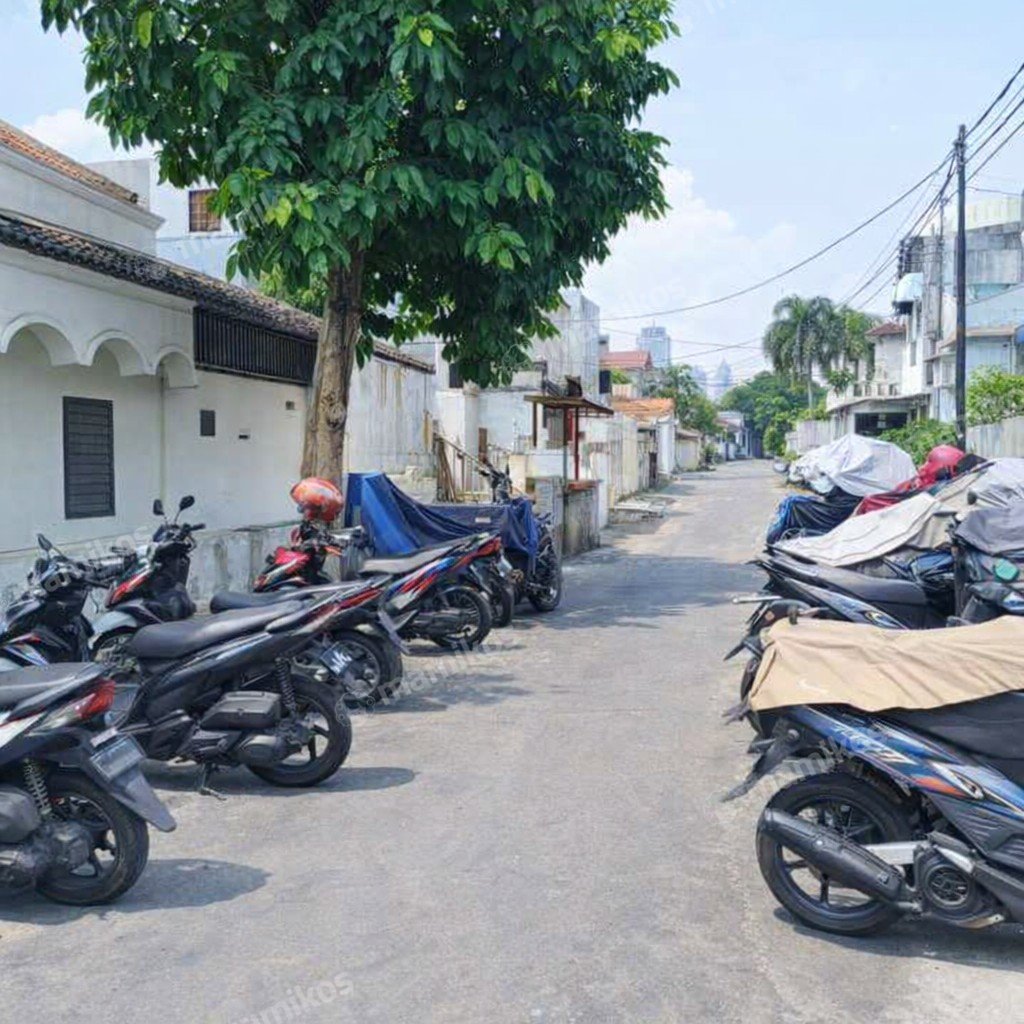 Rumah Sertifikat SHM 5 Kamar Tidur 4 Kamar Mandi Duri Kepa Jakarta Barat - Photo 2