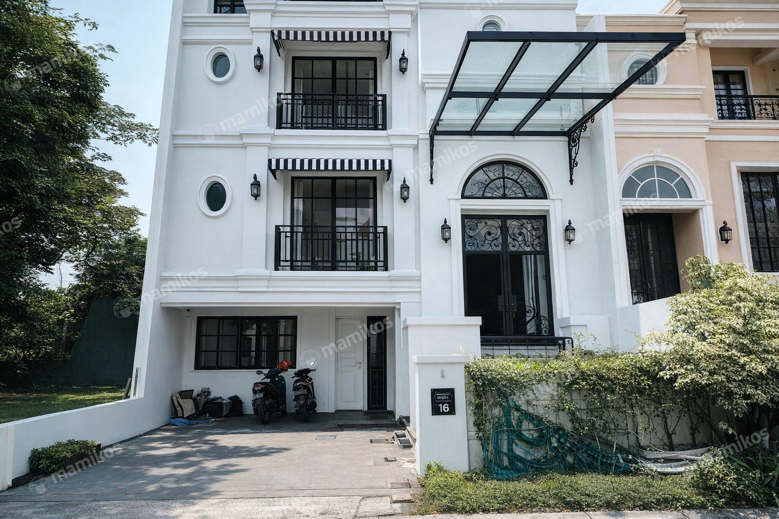 Rumah Sertifikat SHM 4 Kamar Tidur 4 Kamar Mandi Pantai Indah Kapuk Jakarta Utara