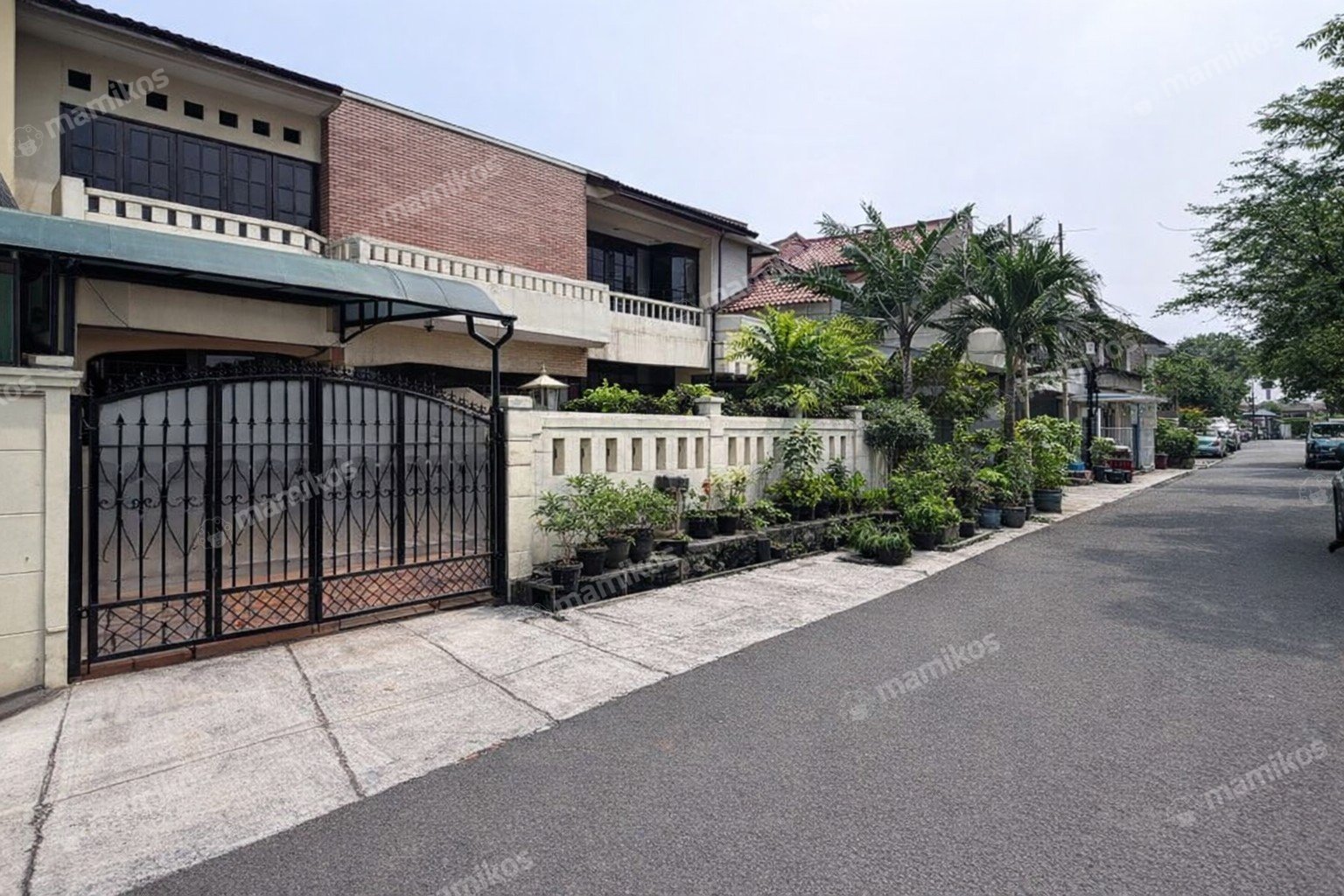 Rumah Sertifikat SHM 6 Kamar Tidur 5 Kamar Mandi Tebet Jakarta Selatan