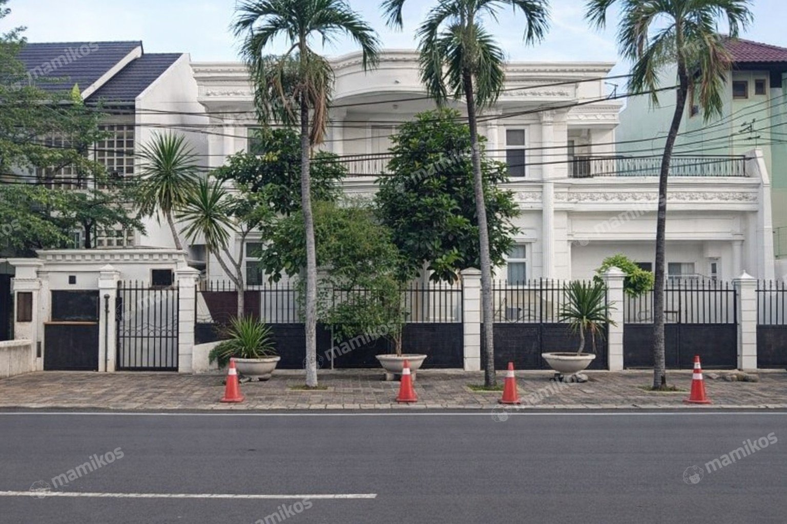Rumah Sertifikat SHM 2 Kamar Tidur 2 Kamar Mandi Pondok Indah Jakarta Selatan