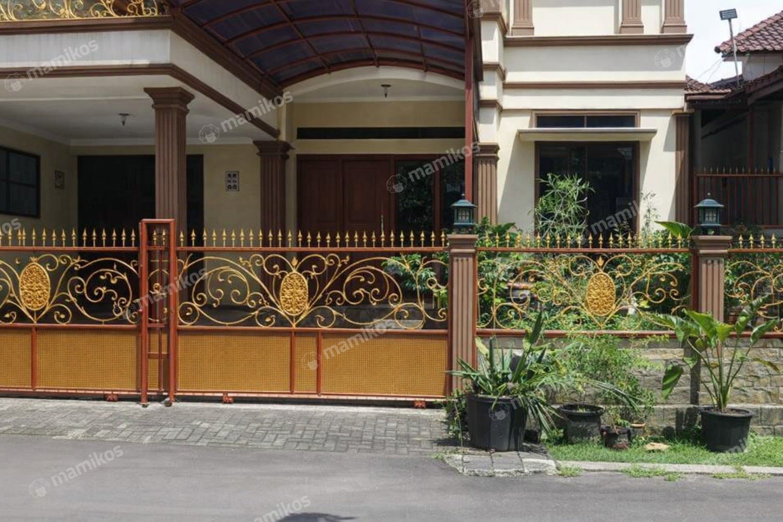Rumah Sertifikat SHM 4 Kamar Tidur 4 Kamar Mandi Citra Grand Jakarta Timur