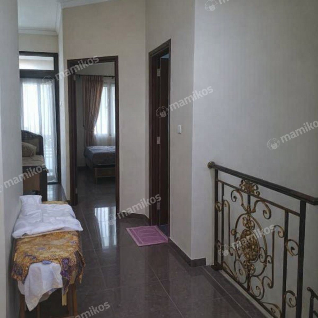 Rumah Sertifikat SHM 4 Kamar Tidur 4 Kamar Mandi Citra Grand Jakarta Timur - Photo 3