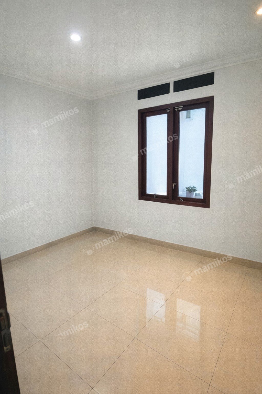 Rumah Sertifikat SHM 6 Kamar Tidur 3 Kamar Mandi Cipinang Jakarta Timur - Photo 2
