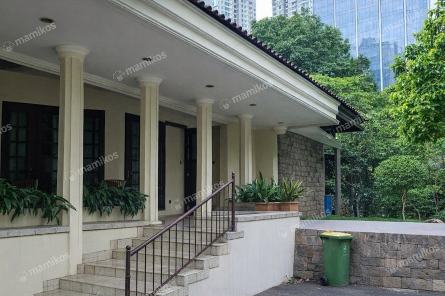 Rumah Sertifikat SHM 6 Kamar Tidur 6 Kamar Mandi Kuningan Jakarta Selatan