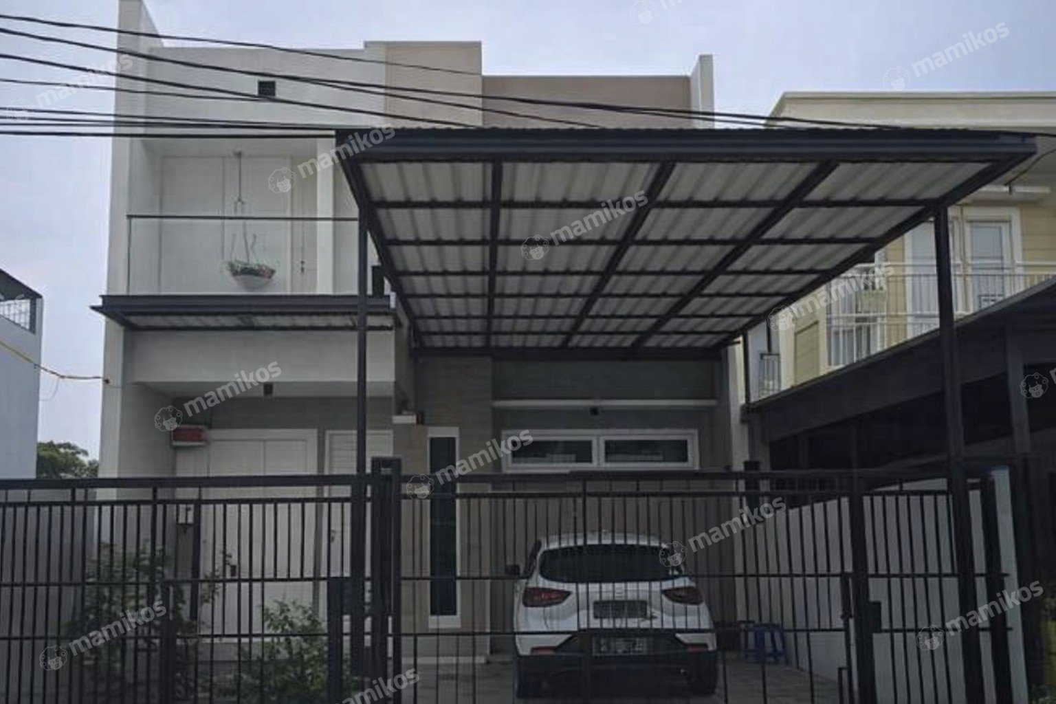 Rumah Sertifikat SHM 4 Kamar Tidur 2 Kamar Mandi Duta Garden Jakarta Barat