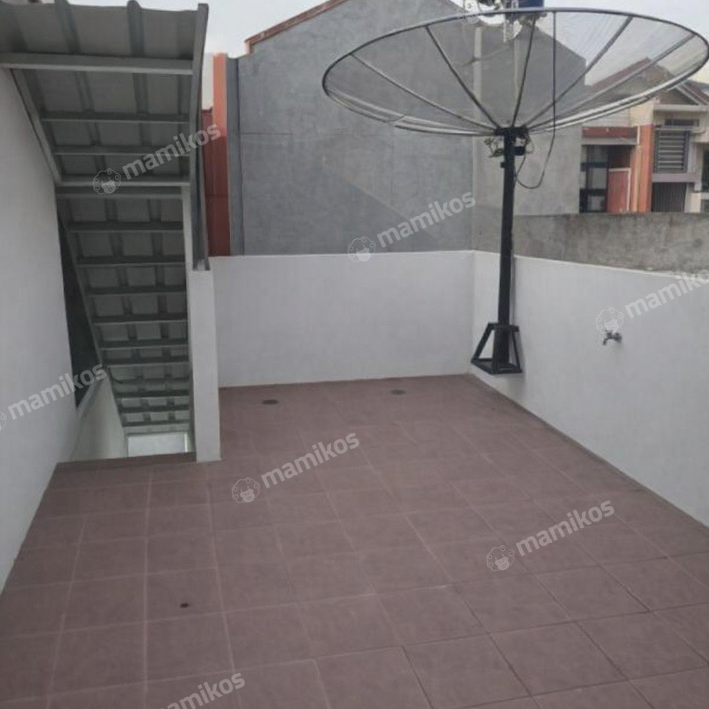 Rumah Sertifikat HGB 4 Kamar Tidur 3 Kamar Mandi Kota Wisata Jakarta Timur - Photo 2