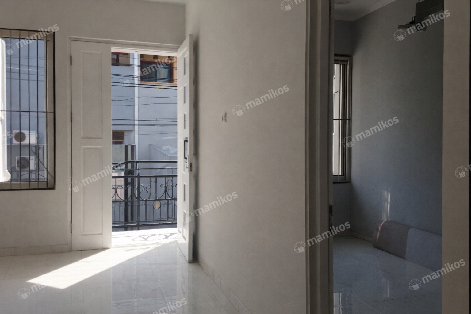 Rumah Sertifikat SHM 4 Kamar Tidur 3 Kamar Mandi Kelapa Gading Jakarta Utara - Photo 3