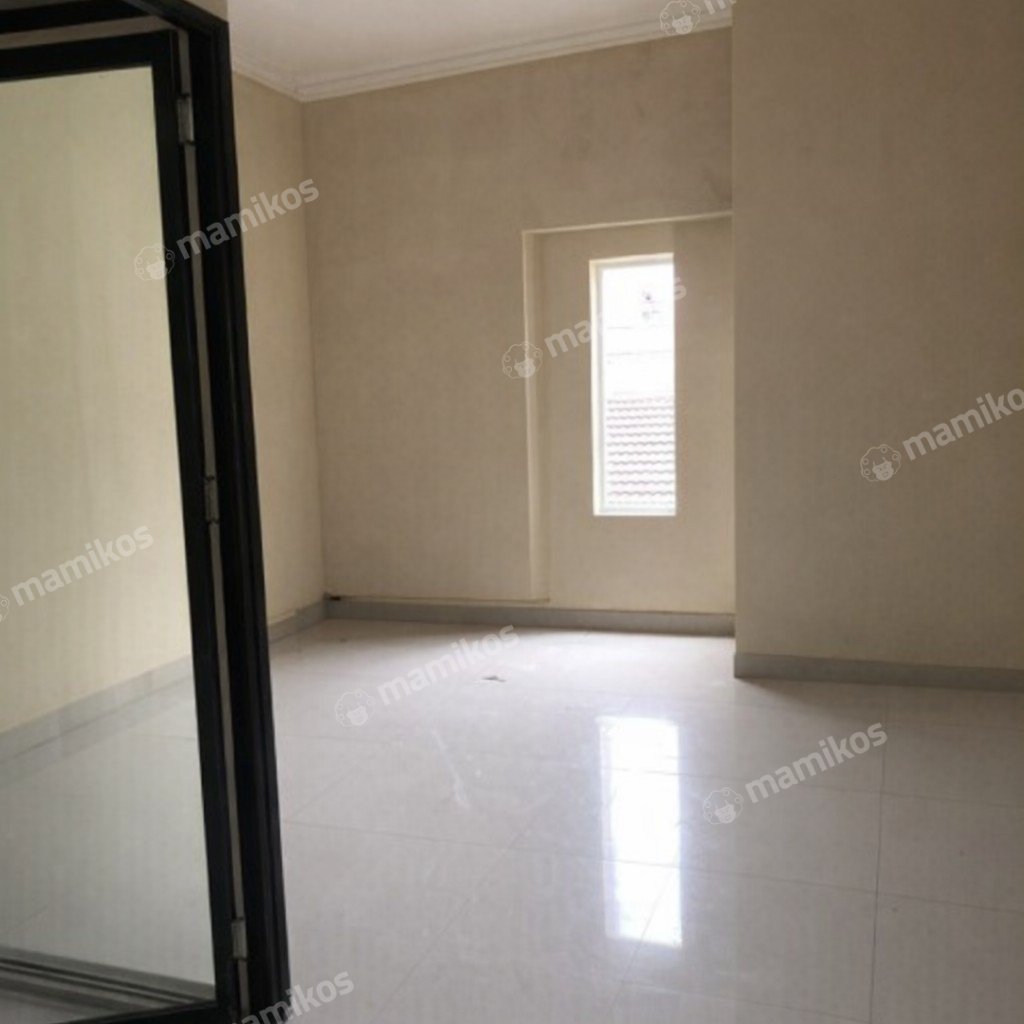 Rumah Sertifikat SHM 3 Kamar Tidur 3 Kamar Mandi Tanjung Duren Jakarta Barat - Photo 3