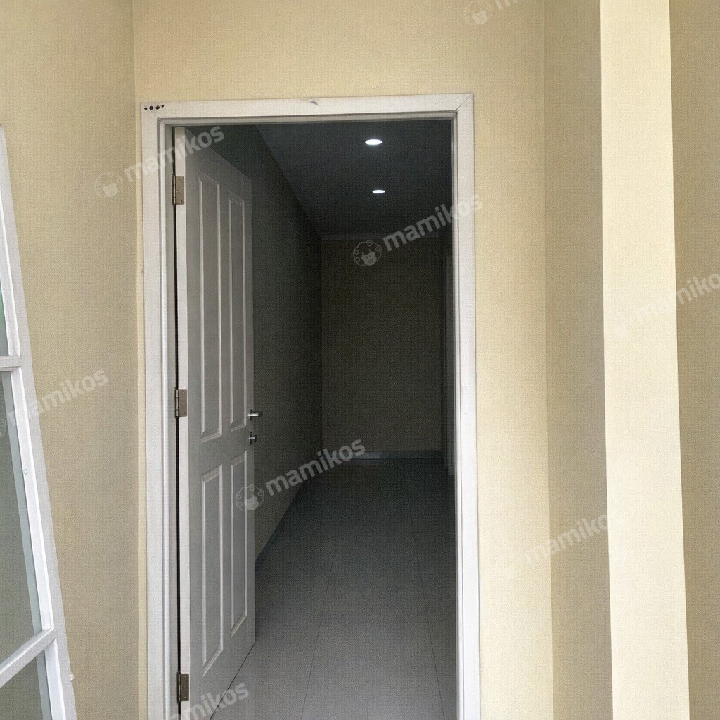 Rumah Sertifikat SHM 3 Kamar Tidur 3 Kamar Mandi Tanjung Duren Jakarta Barat - Photo 4