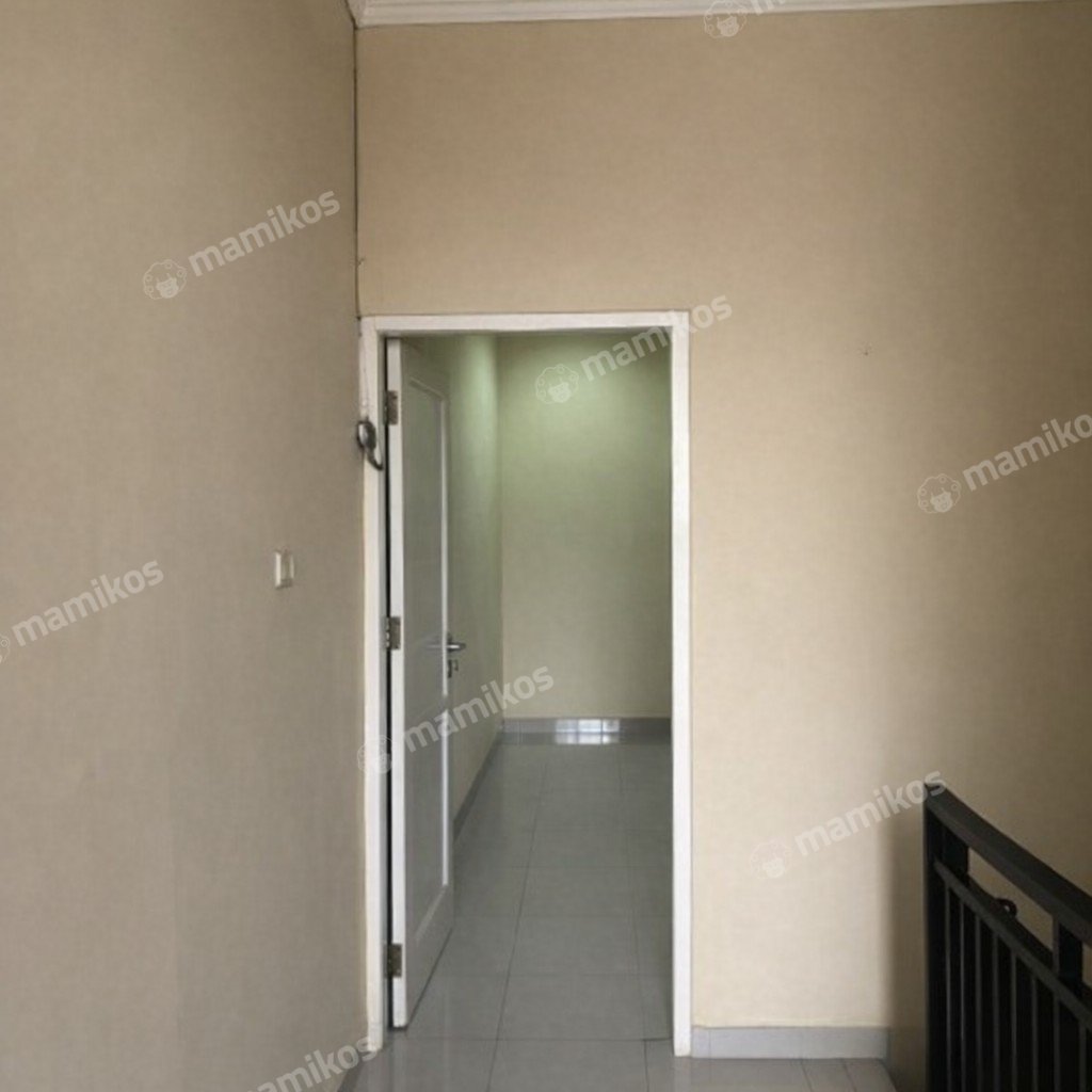 Rumah Sertifikat SHM 3 Kamar Tidur 3 Kamar Mandi Tanjung Duren Jakarta Barat - Photo 5