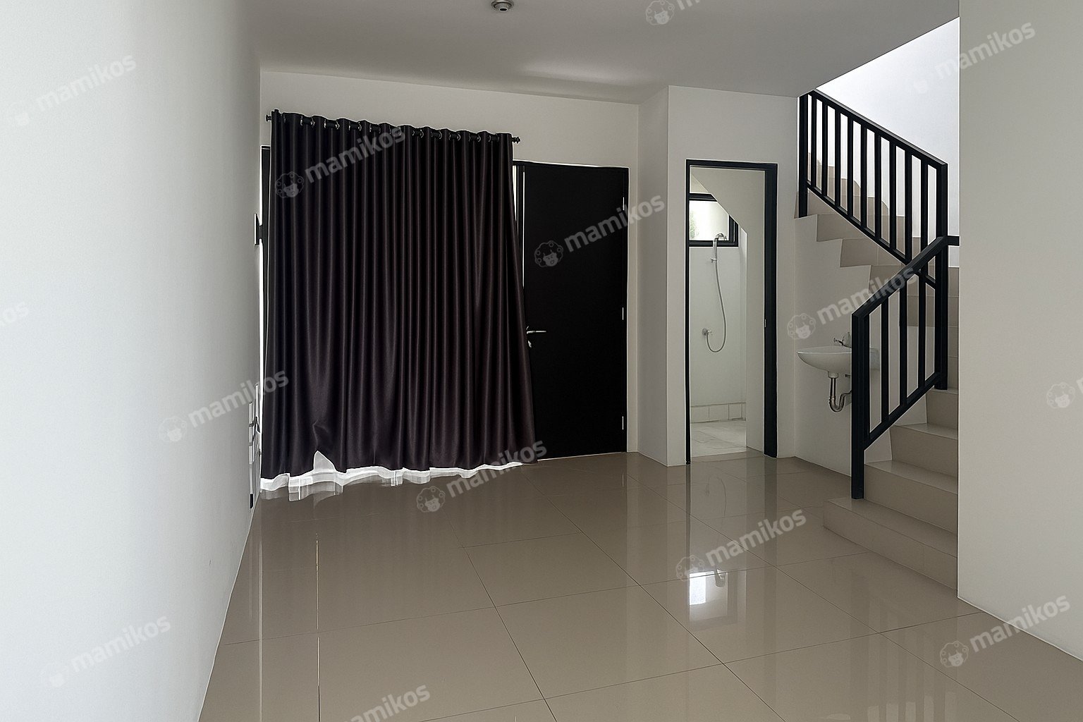 Rumah Sertifikat HGB 2 Kamar Tidur 2 Kamar Mandi Puri Indah Jakarta Barat