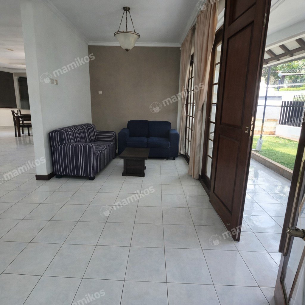 Rumah Sertifikat SHM 4 Kamar Tidur 3 Kamar Mandi Pulomas Jakarta Timur - Photo 2