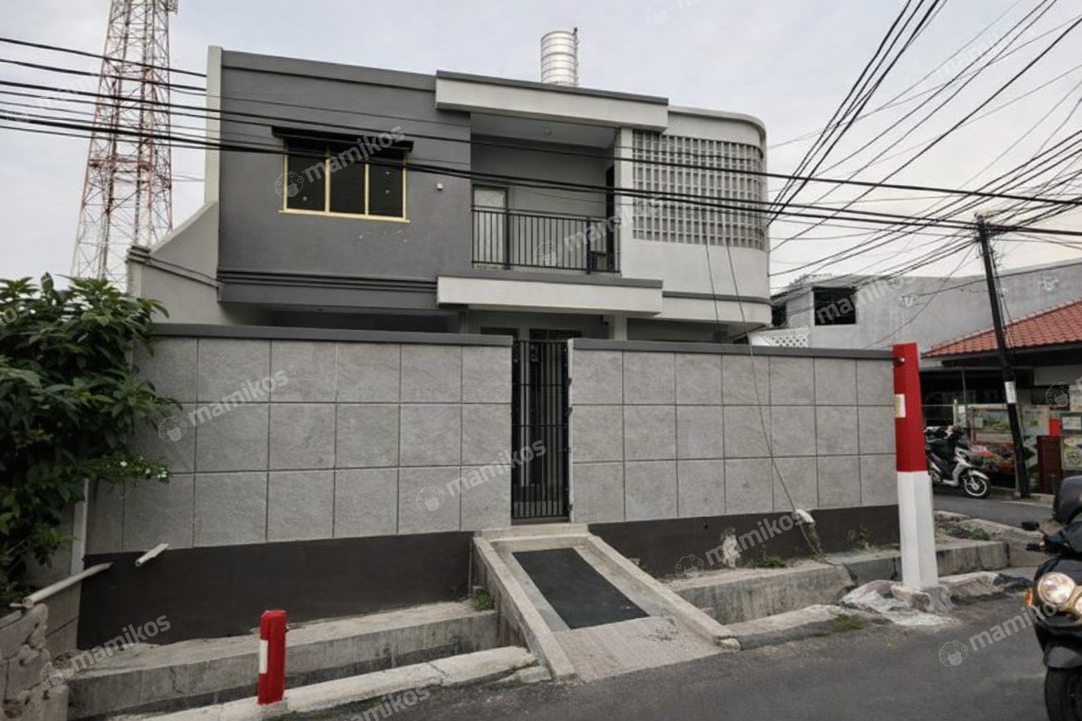 Rumah Sertifikat SHM 4 Kamar Tidur 3 Kamar Mandi Matraman Jakarta Timur