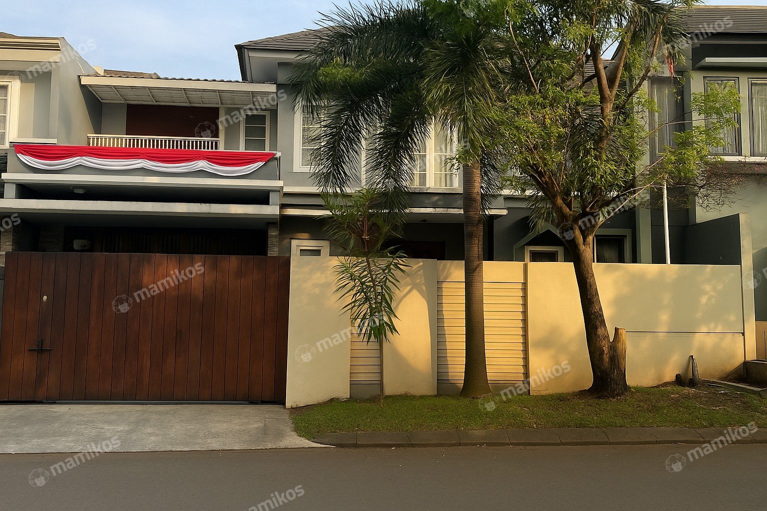 Rumah Sertifikat SHM 5 Kamar Tidur 7 Kamar Mandi Citra Grand Jakarta Timur