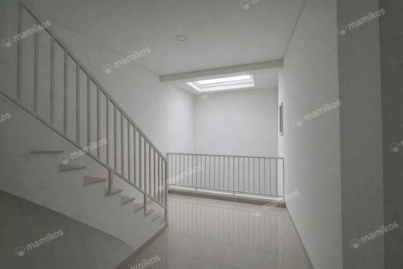 Rumah Sertifikat SHM 3 Kamar Tidur 4 Kamar Mandi Pegadungan Jakarta Barat - Photo 4
