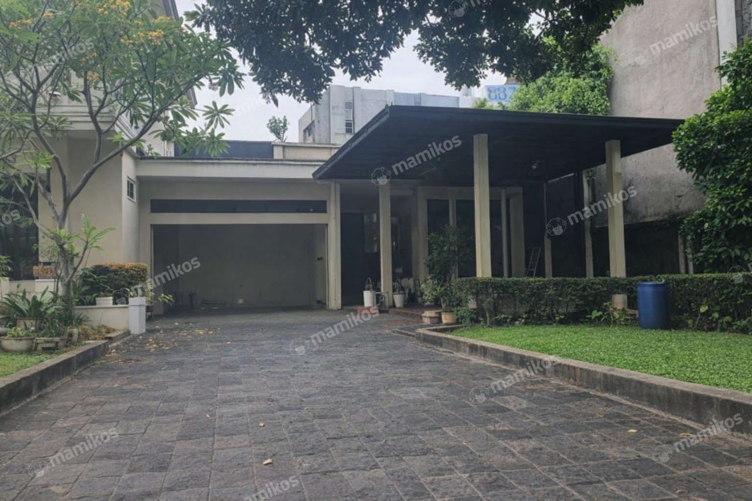Rumah Sertifikat SHM 7 Kamar Tidur 7 Kamar Mandi Kebayoran Baru Jakarta Selatan