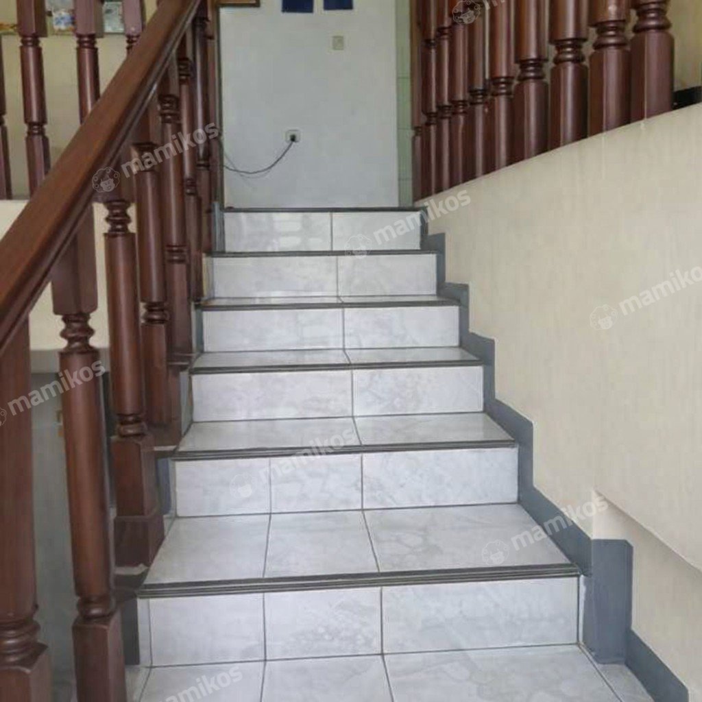 Rumah Sertifikat SHM 5 Kamar Tidur 4 Kamar Mandi Taman Ratu Jakarta Barat - Photo 2