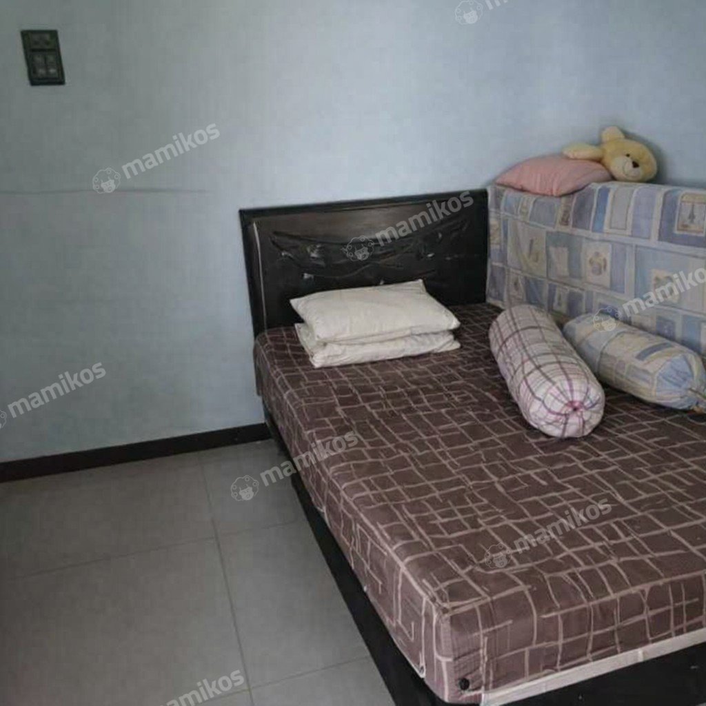 Rumah Sertifikat SHM 5 Kamar Tidur 4 Kamar Mandi Taman Ratu Jakarta Barat - Photo 4