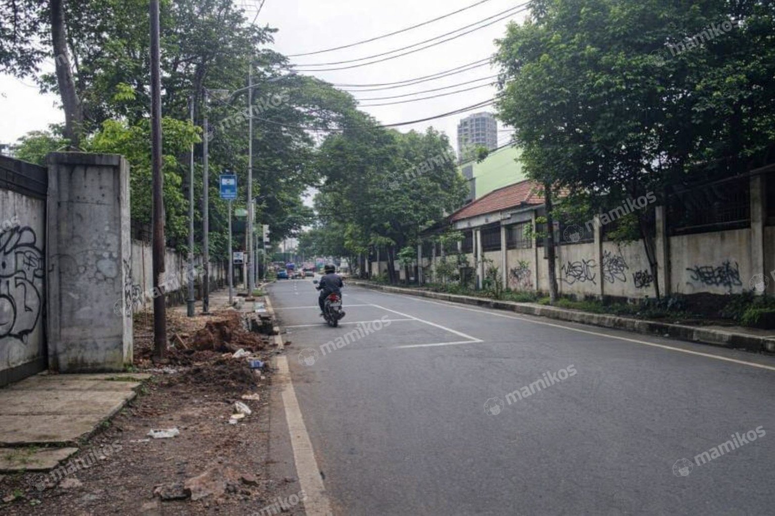 Rumah Sertifikat SHM 4 Kamar Tidur 3 Kamar Mandi Cilandak Jakarta Selatan - Photo 3
