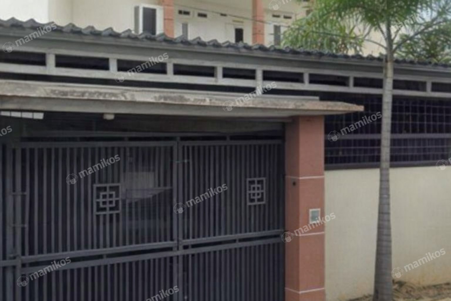 Rumah Sertifikat SHM 4 Kamar Tidur 4 Kamar Mandi Kebon Jeruk Jakarta Barat