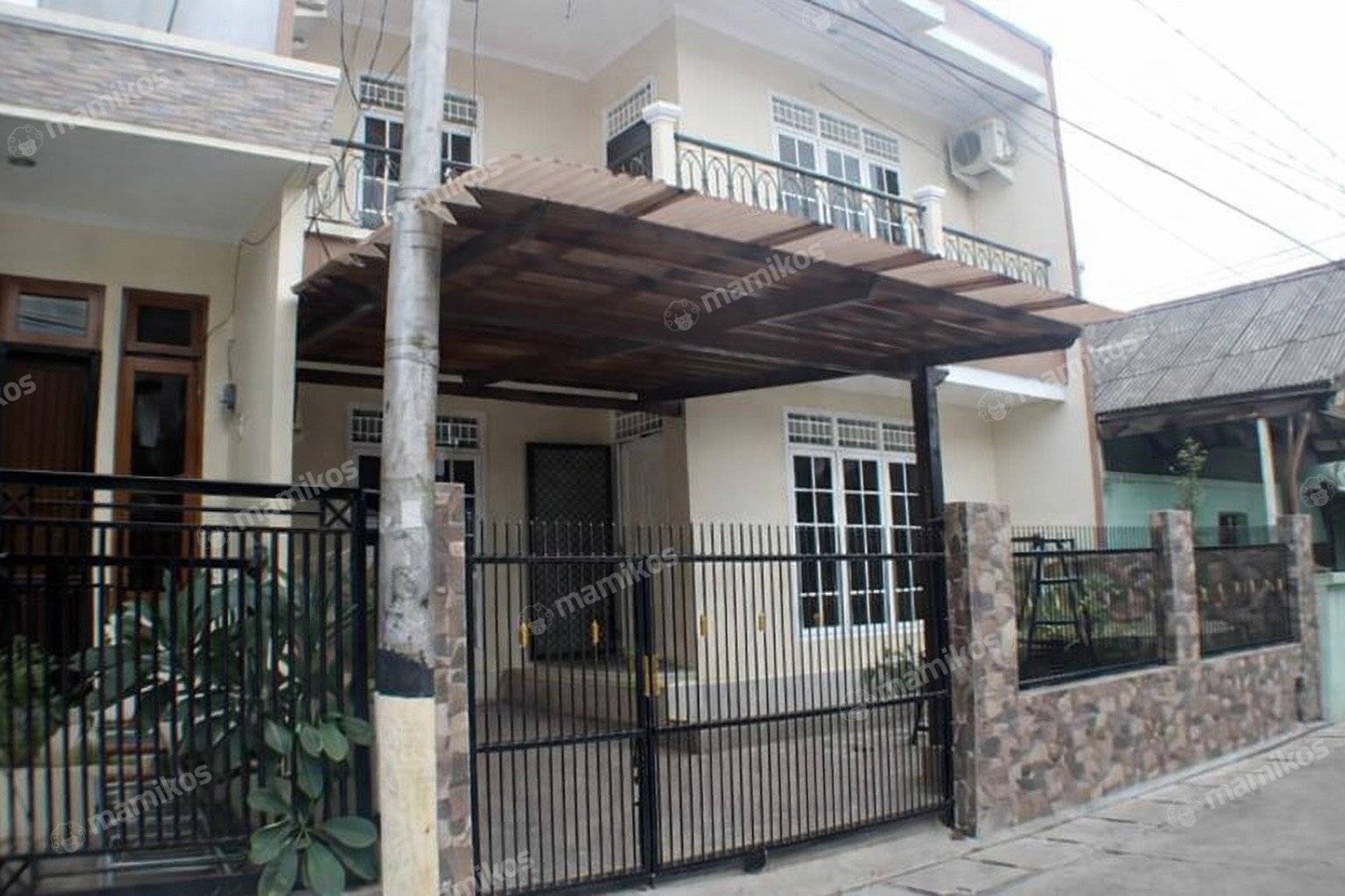 Rumah 3 Kamar Tidur 3 Kamar Mandi 2 Lantai Kelapa Gading Jakarta Utara
