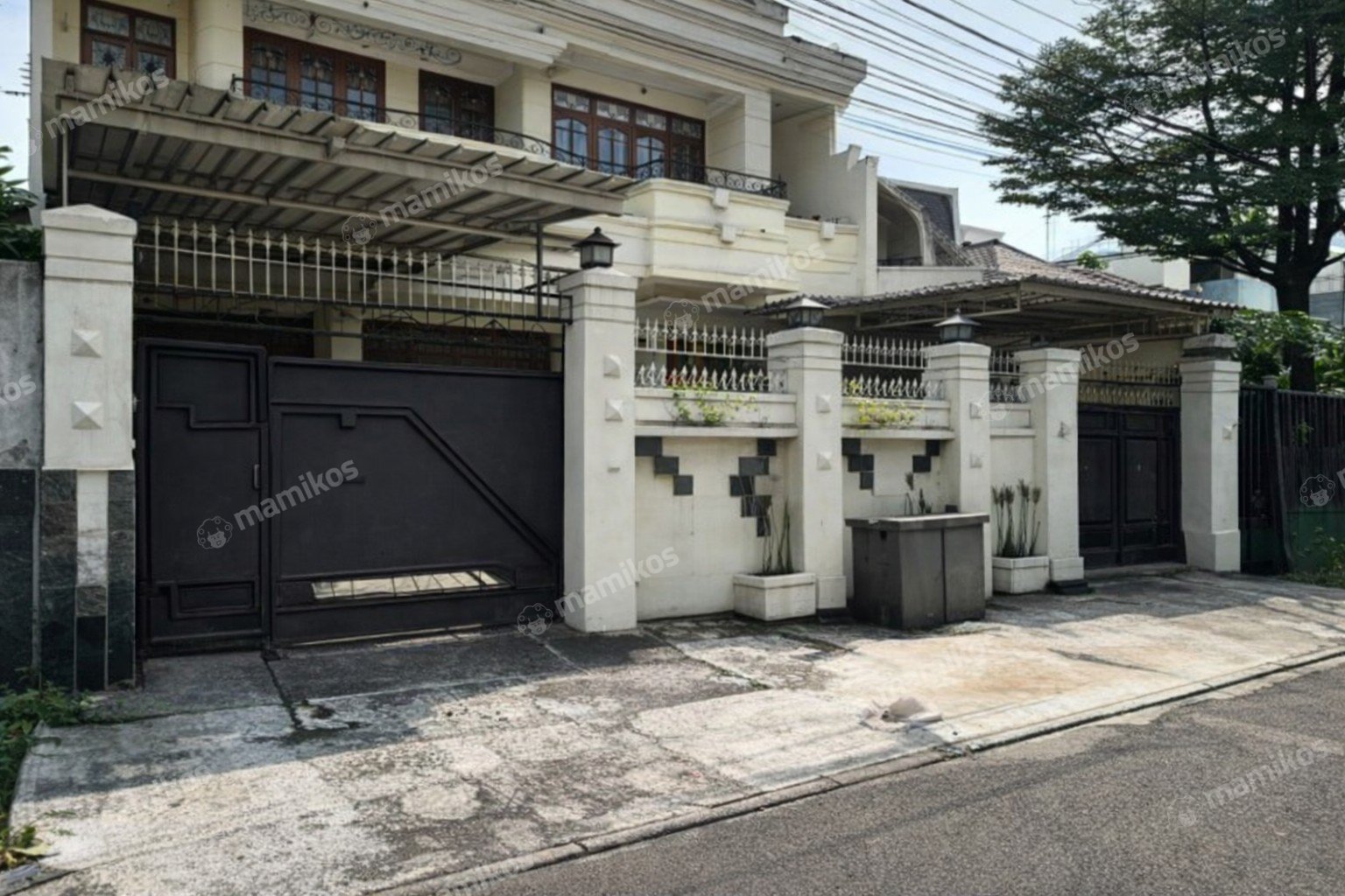 Rumah Sertifikat SHM 5 Kamar Tidur 4 Kamar Mandi Kebayoran Baru Jakarta Selatan