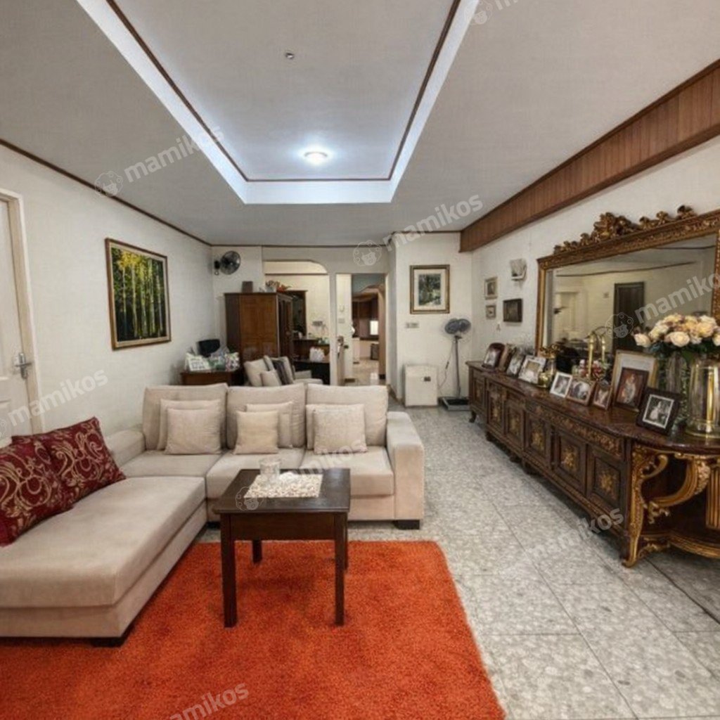 Rumah Sertifikat SHM 3 Kamar Tidur 3 Kamar Mandi Cirendeu Jakarta Selatan - Photo 2