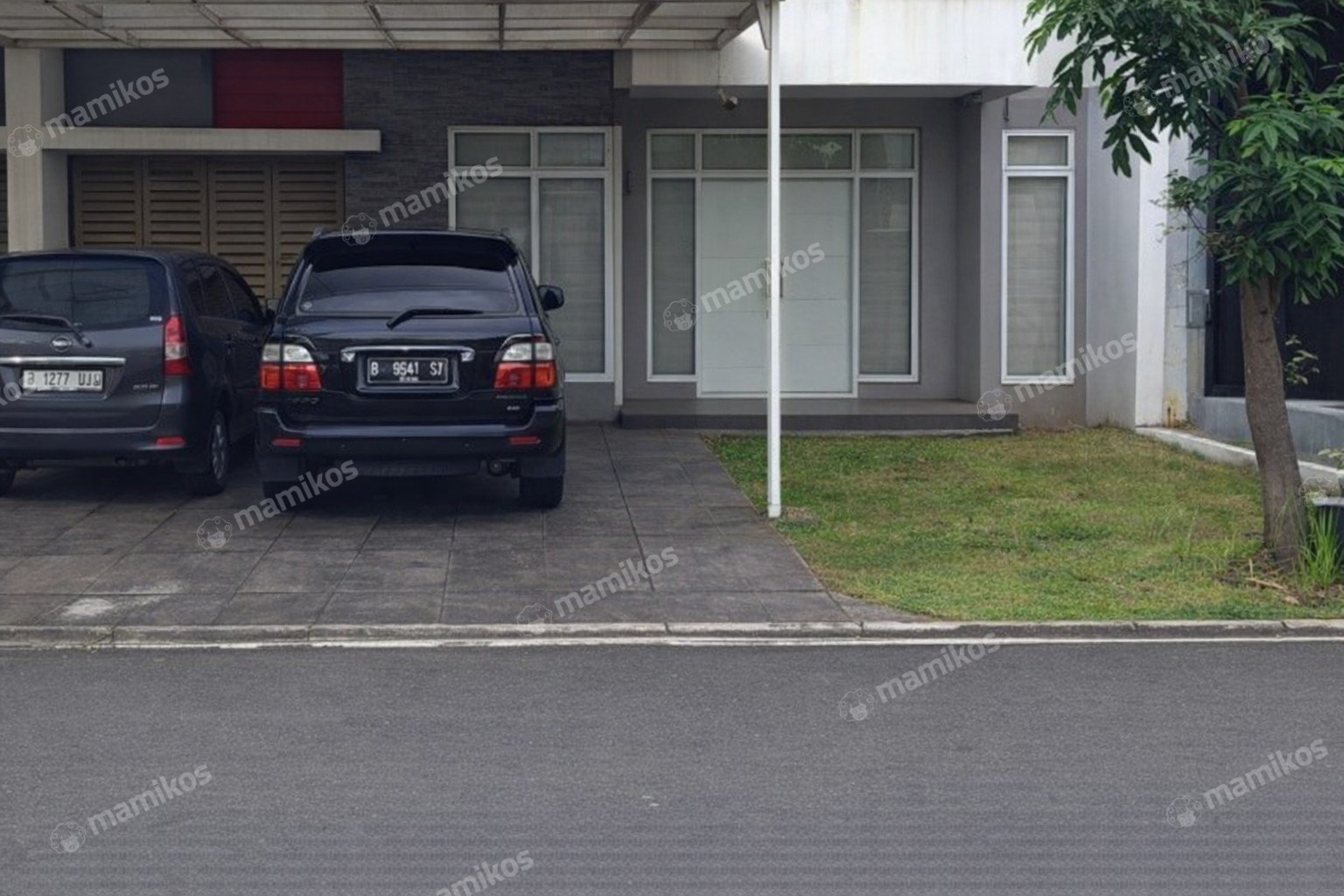 Rumah Sertifikat SHM 4 Kamar Tidur 4 Kamar Mandi Green Lake City Jakarta Barat