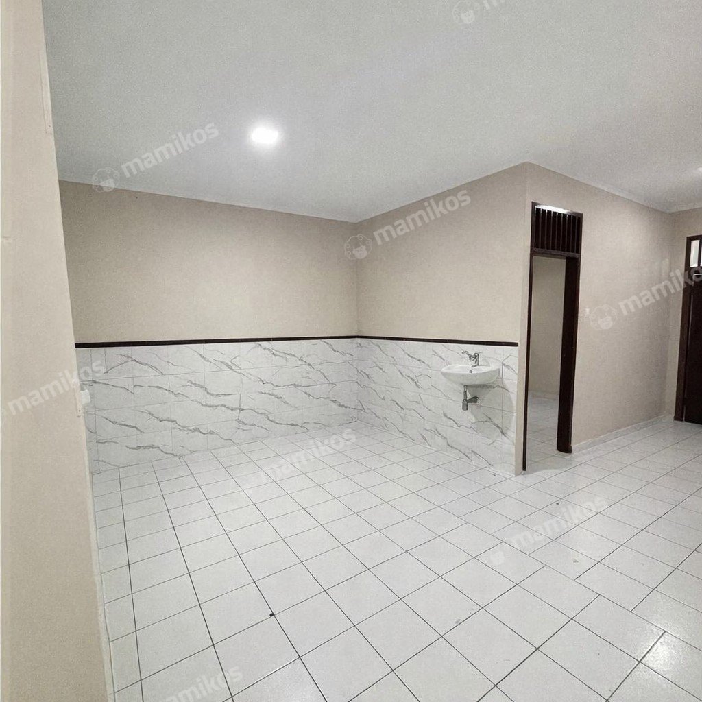 Rumah Sertifikat SHM 3 Kamar Tidur 2 Kamar Mandi Kebon Jeruk Jakarta Barat - Photo 4