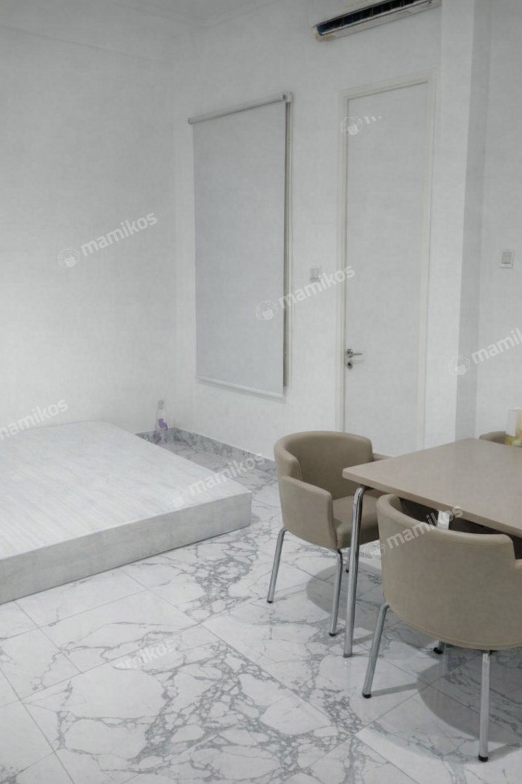 Rumah Sertifikat SHM 4 Kamar Tidur 4 Kamar Mandi Green Ville Jakarta Barat - Photo 2