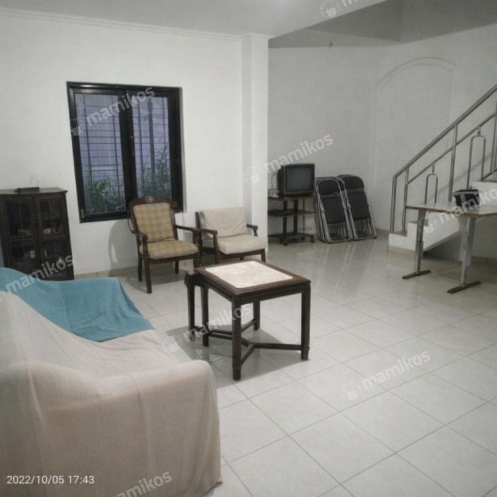 Rumah Sertifikat SHM 5 Kamar Tidur 5 Kamar Mandi Pulo Gadung Jakarta Timur - Photo 4