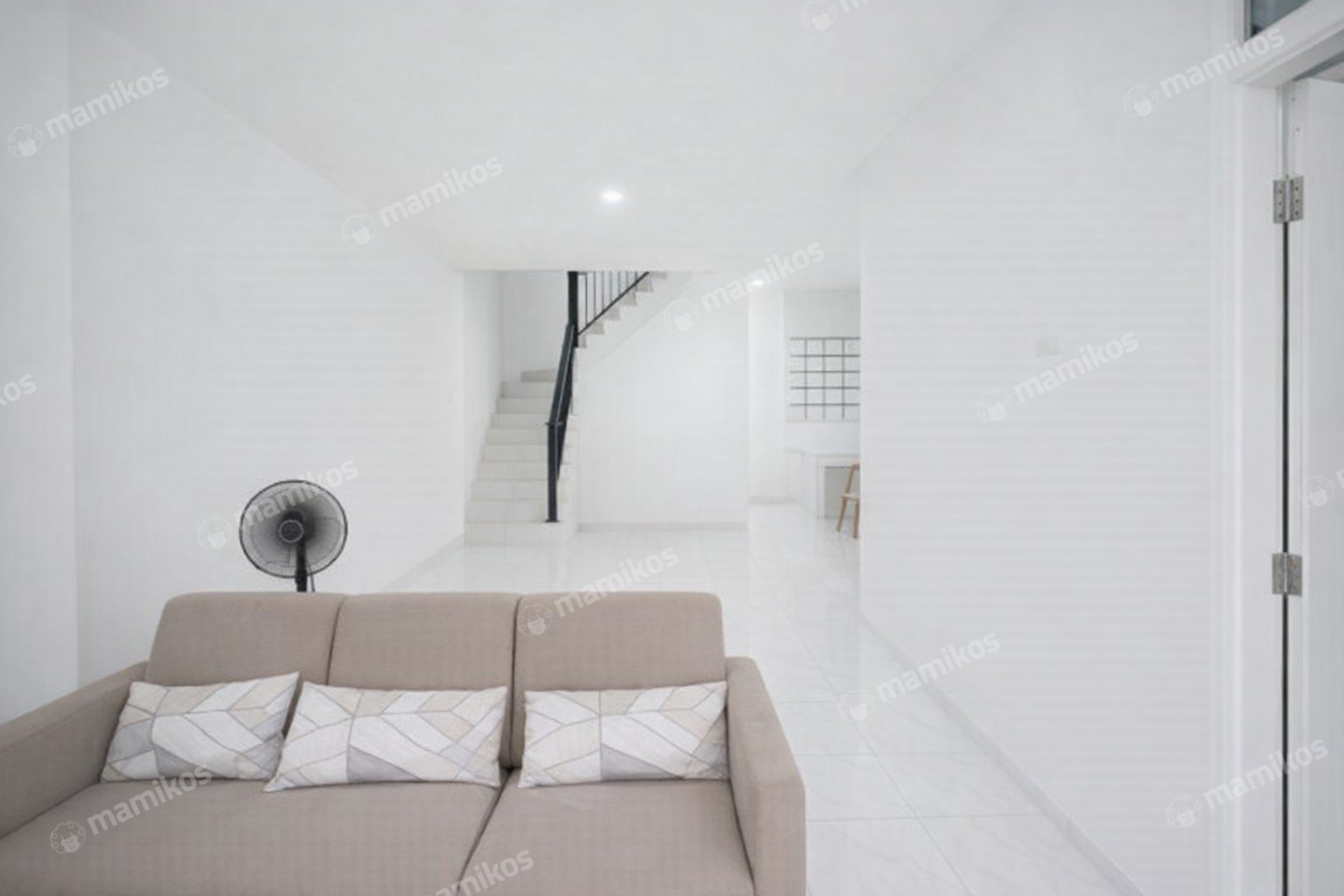 Rumah Sertifikat SHM 3 Kamar Tidur 2 Kamar Mandi Cakung Jakarta Timur - Photo 2